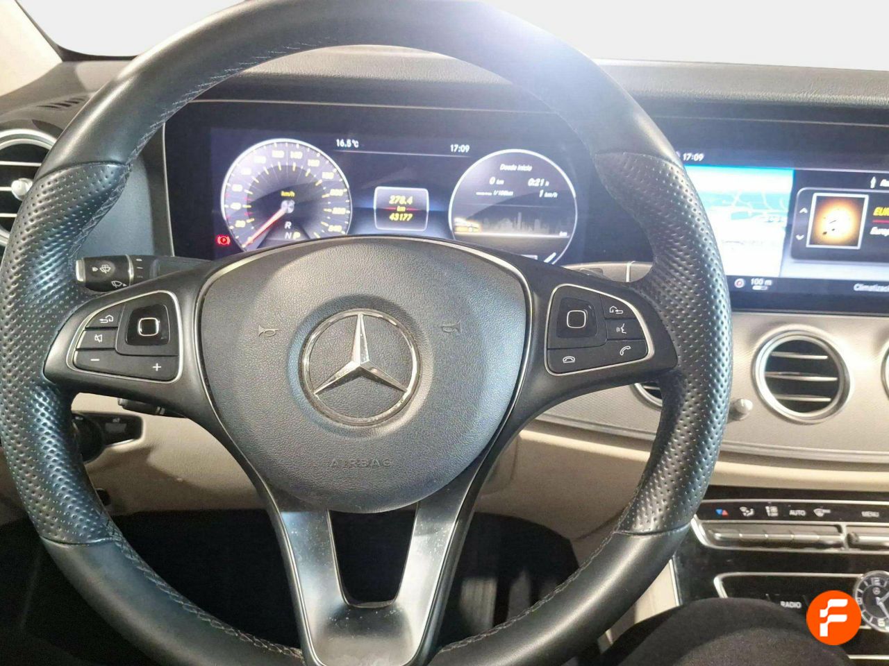 Foto Mercedes-Benz Clase E 12