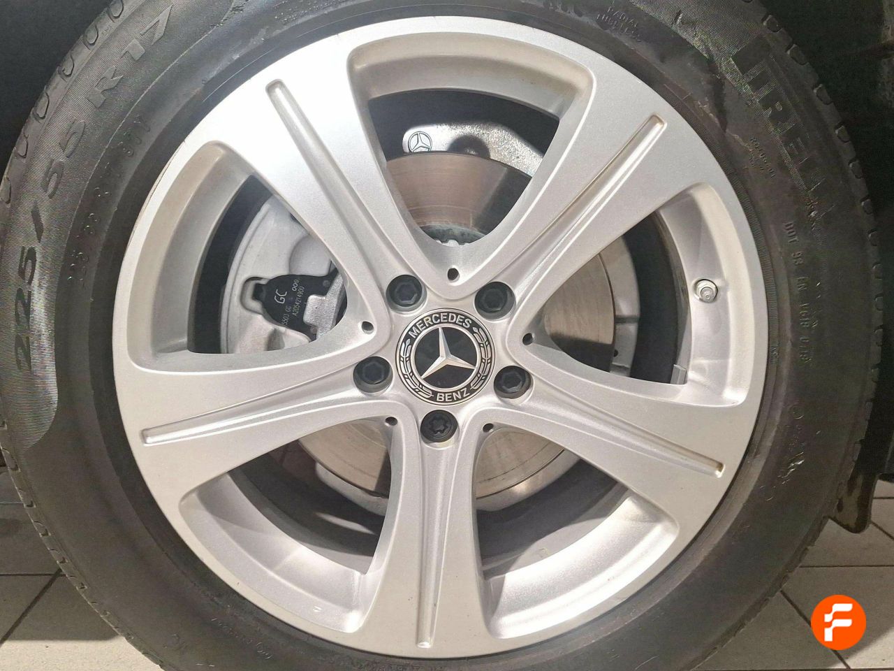 Foto Mercedes-Benz Clase E 25
