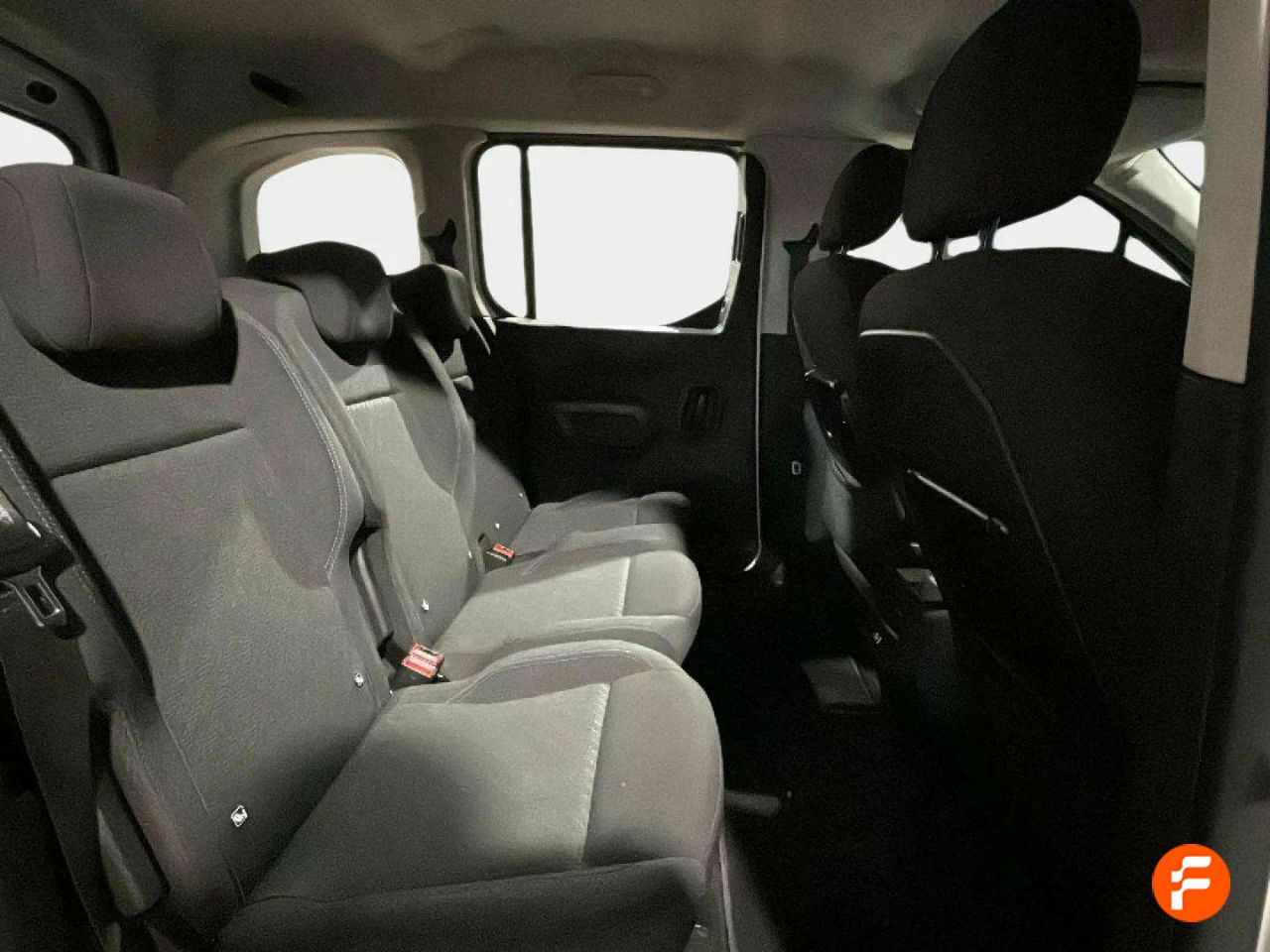 Foto Peugeot Rifter 19