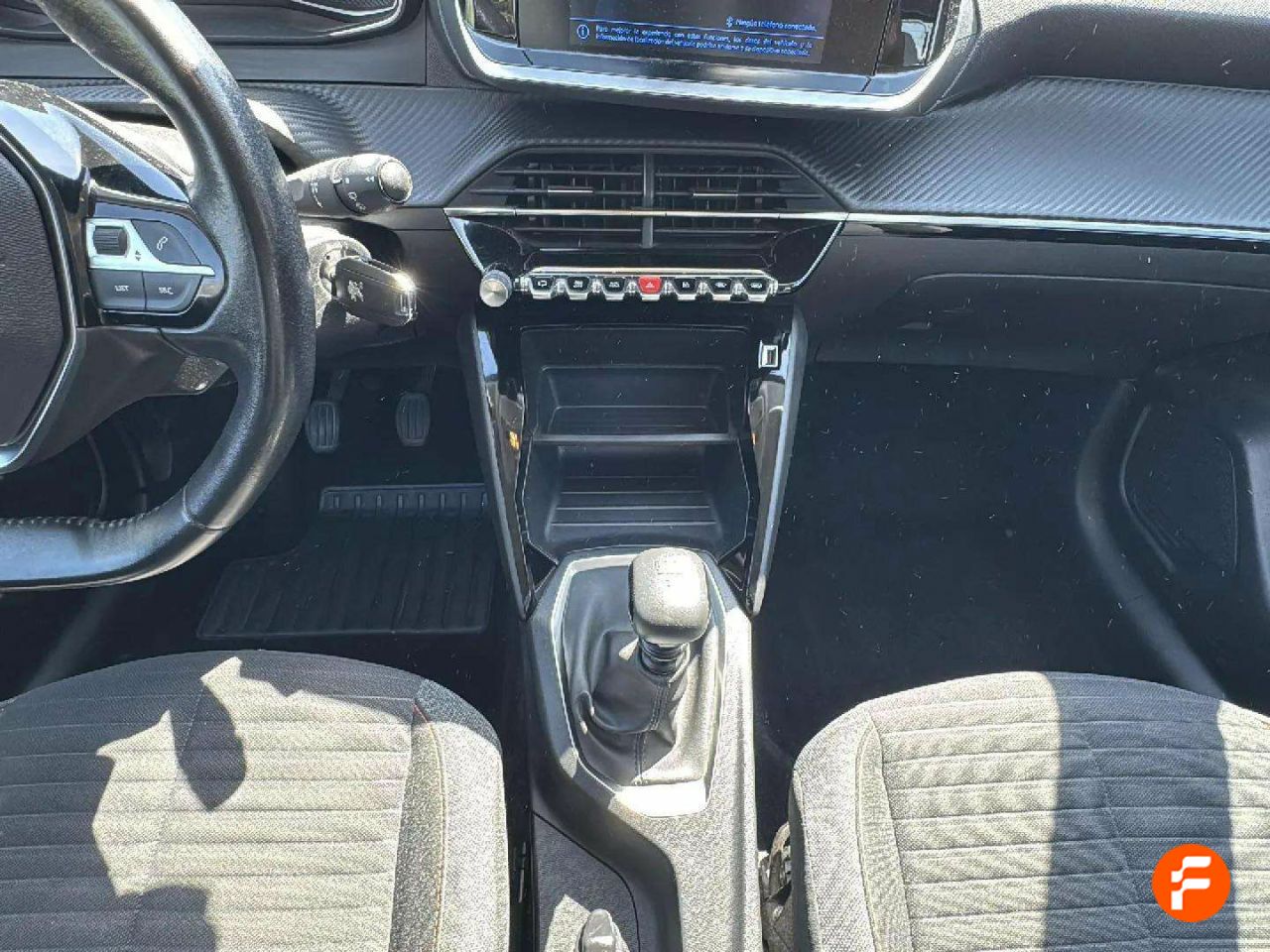 Foto Peugeot 208 8