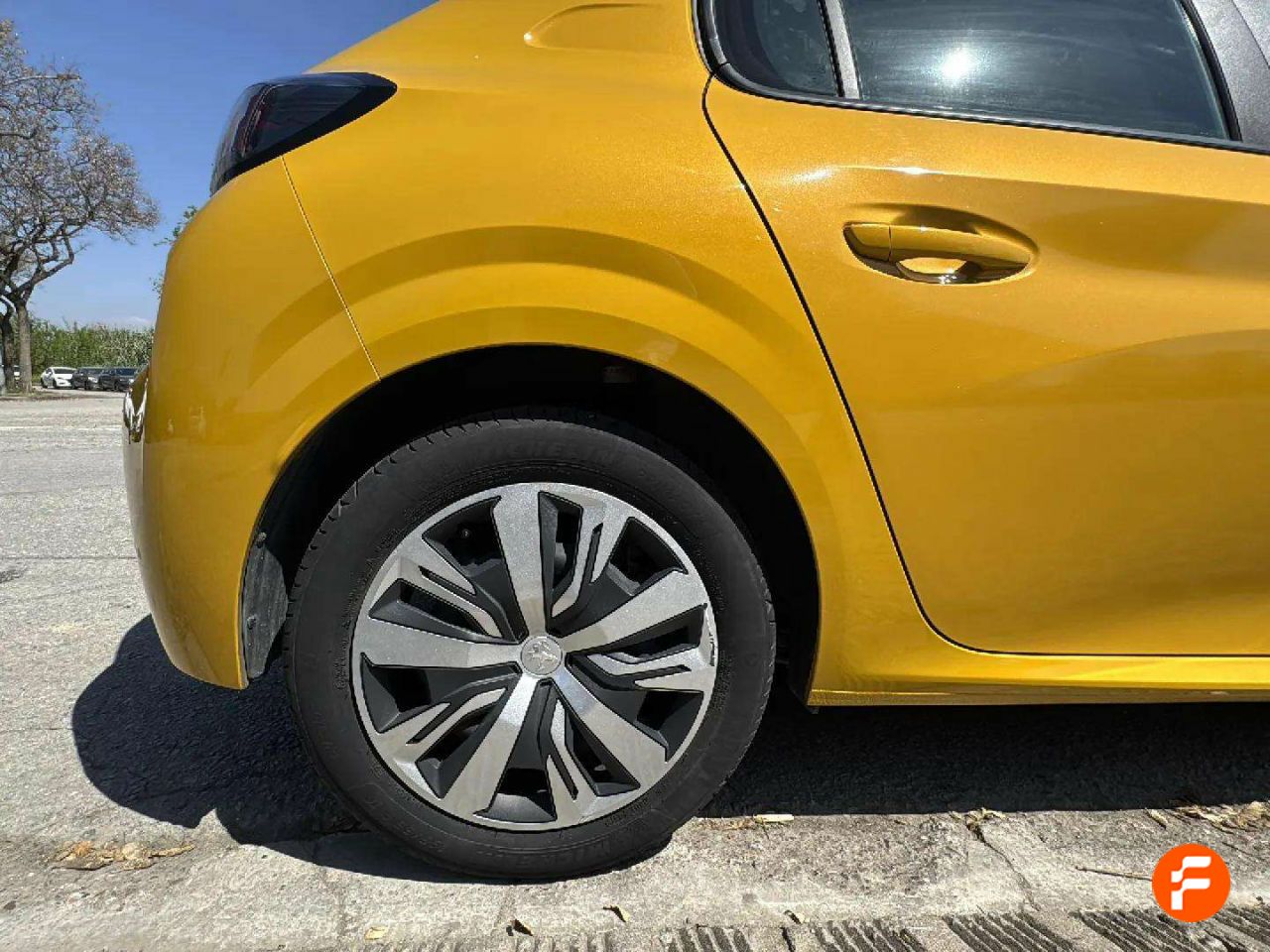 Foto Peugeot 208 14