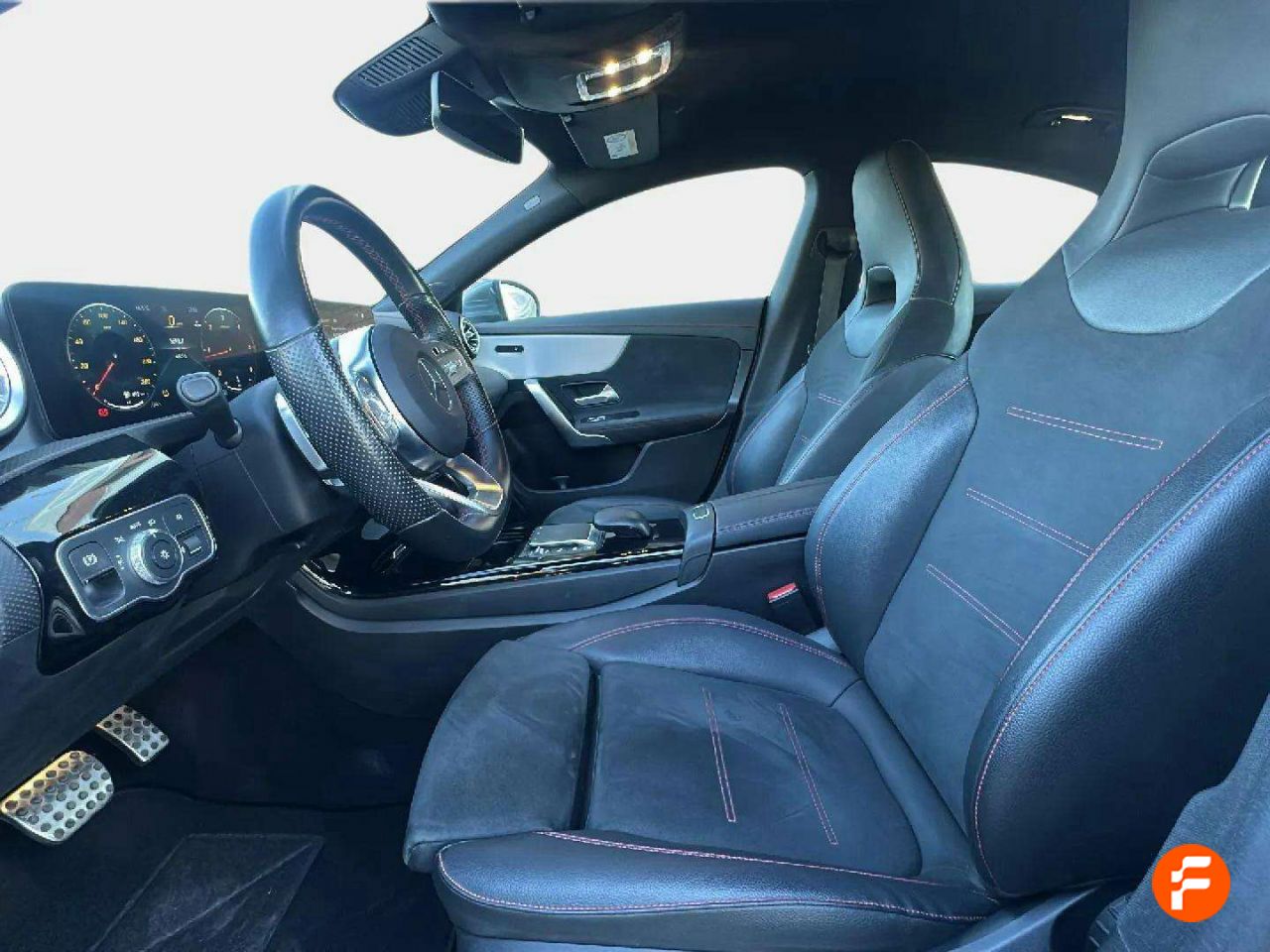 Foto Mercedes-Benz Clase CLA 13