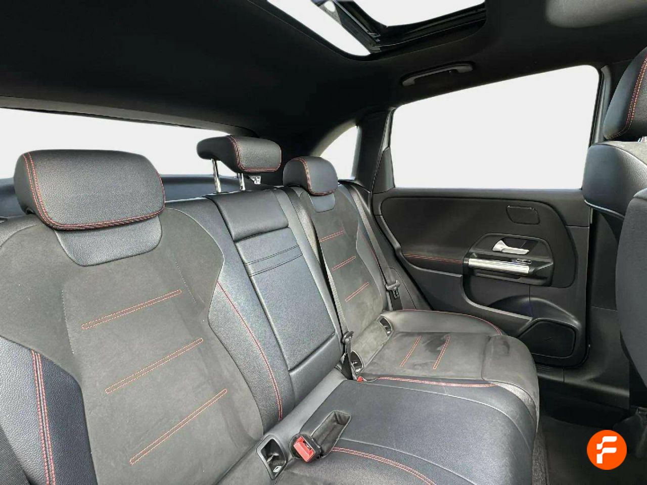 Foto Mercedes-Benz Clase B 12