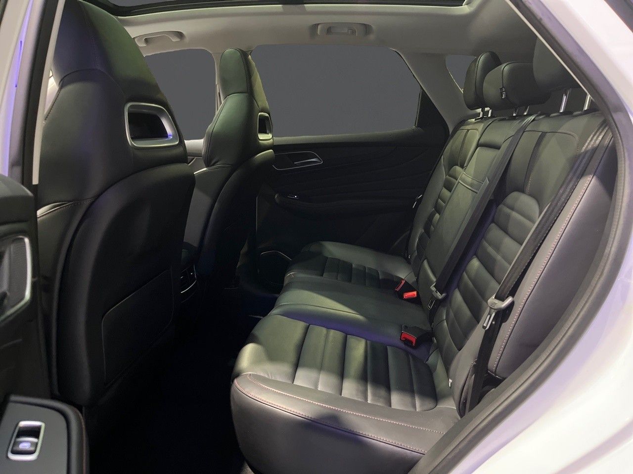 Foto MG HS 10