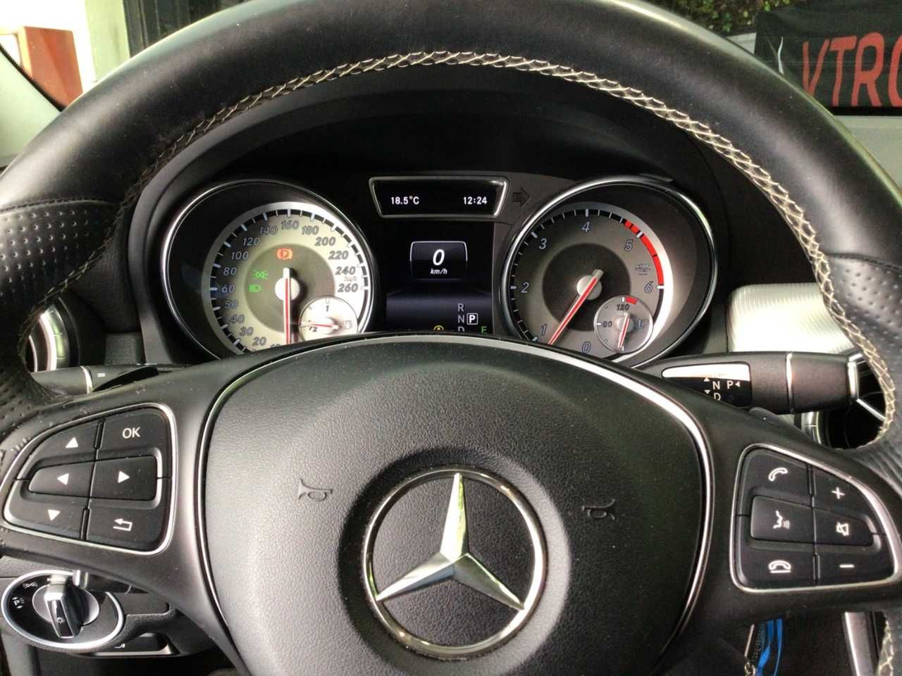 Foto Mercedes-Benz Clase CLA 4