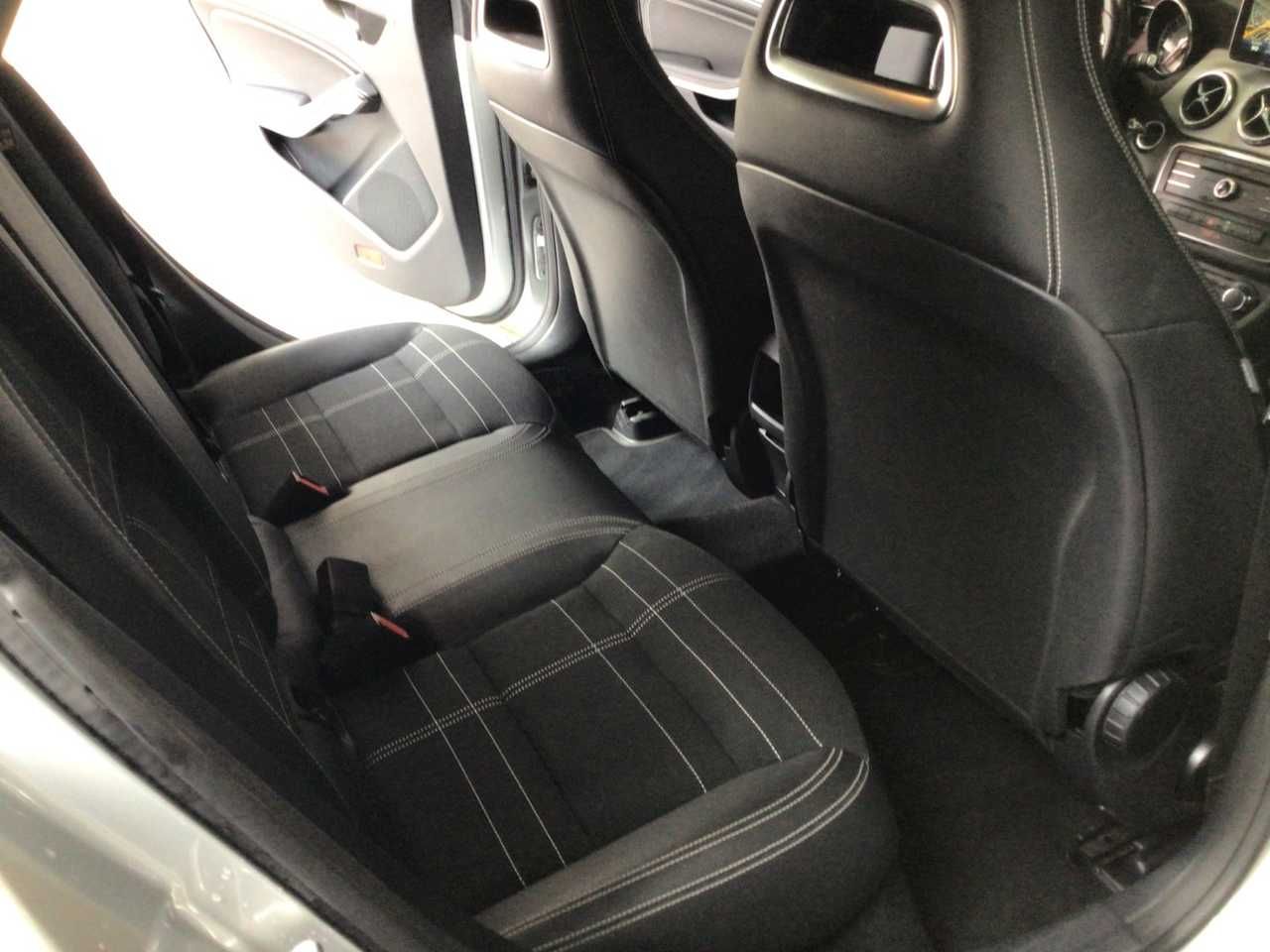 Foto Mercedes-Benz Clase CLA 11