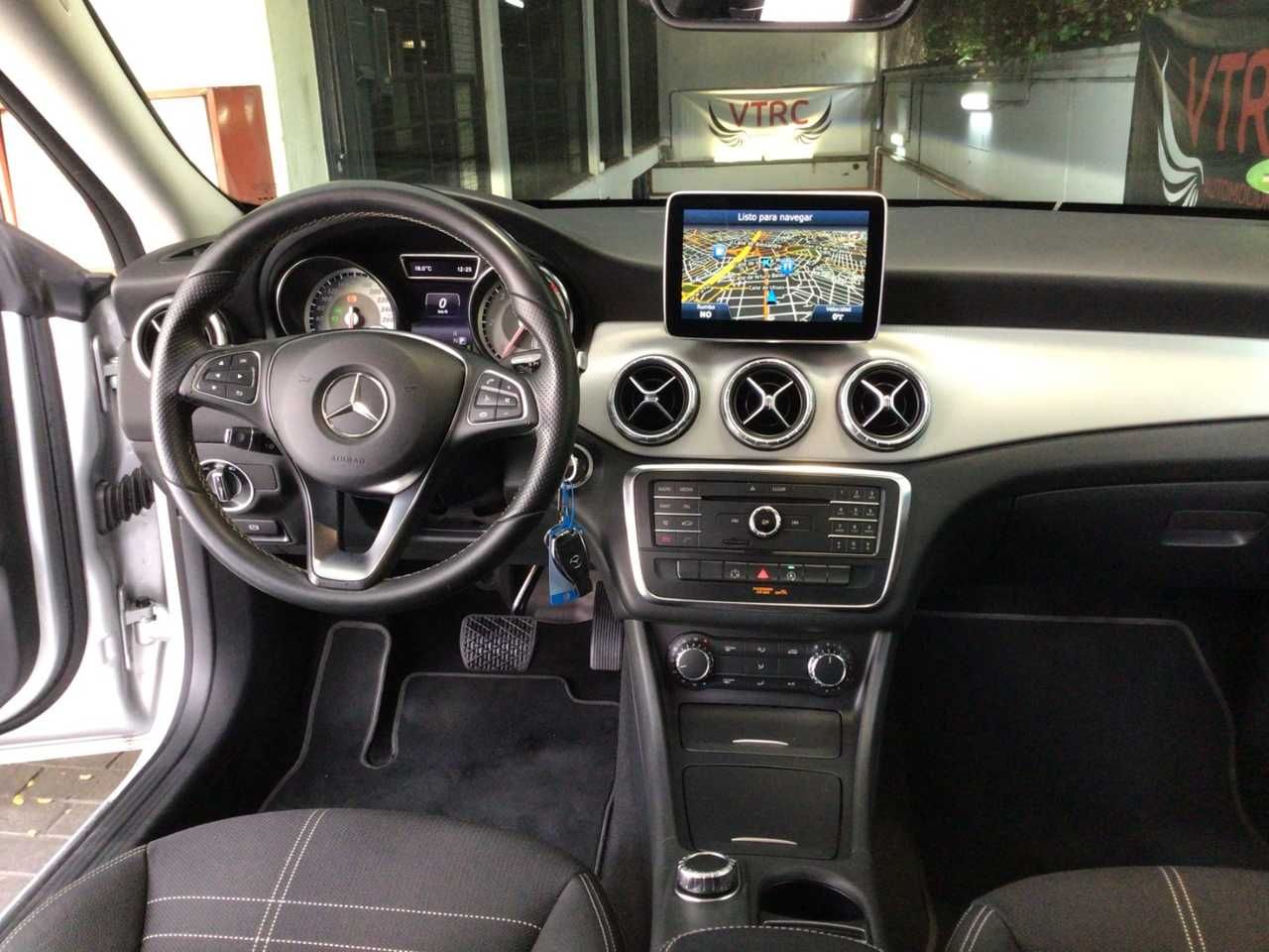 Foto Mercedes-Benz Clase CLA 12