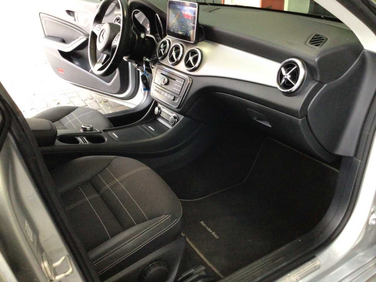 Foto Mercedes-Benz Clase CLA 15