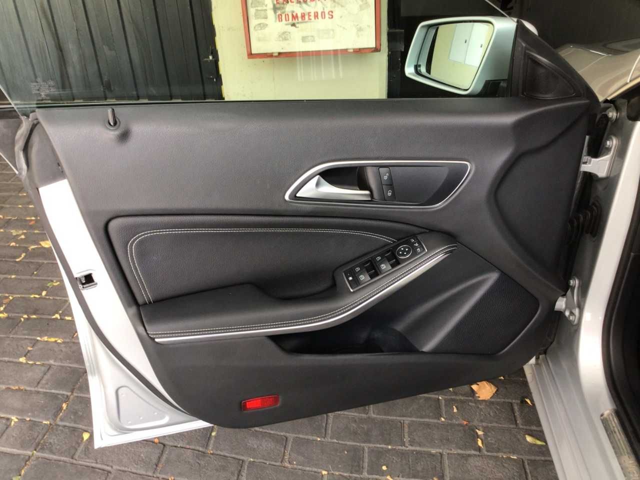 Foto Mercedes-Benz Clase CLA 33