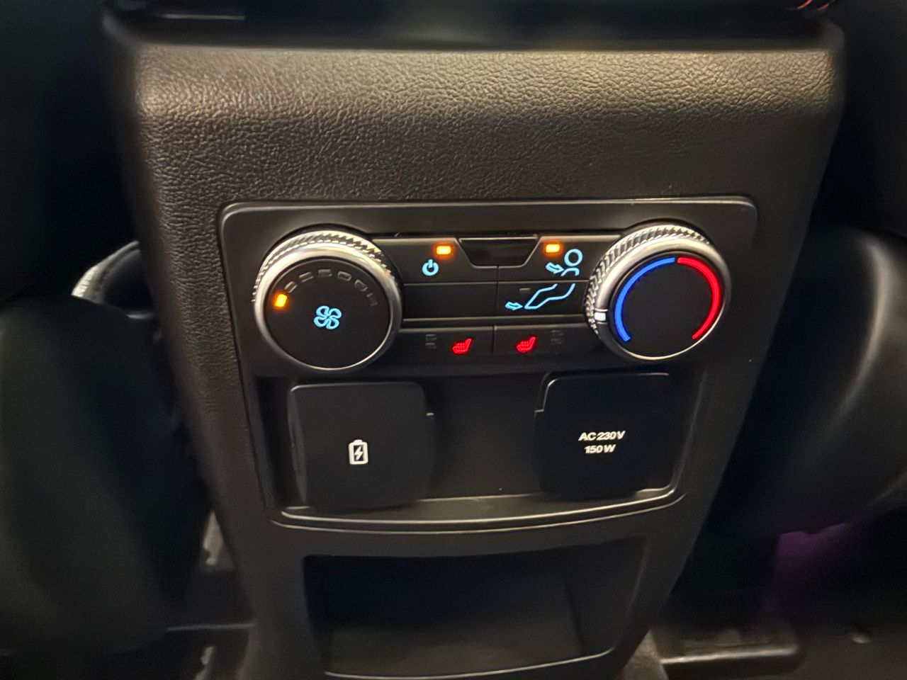 Foto Ford Explorer 23