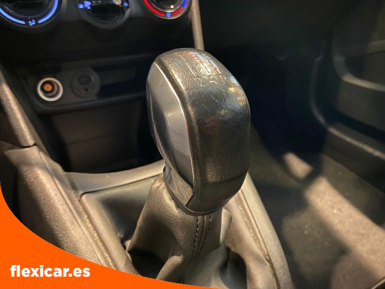 Foto Peugeot 208 19