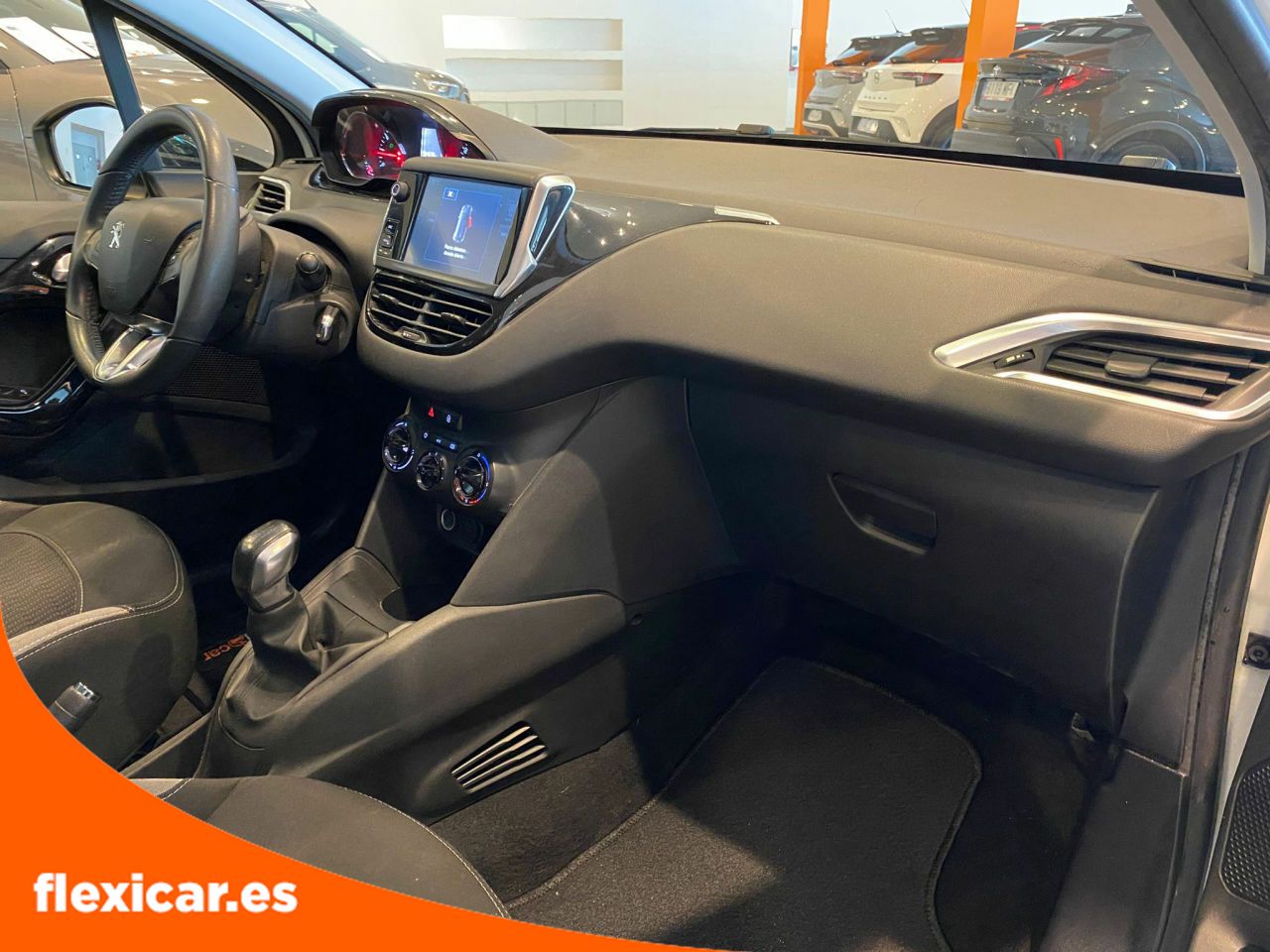 Foto Peugeot 208 21