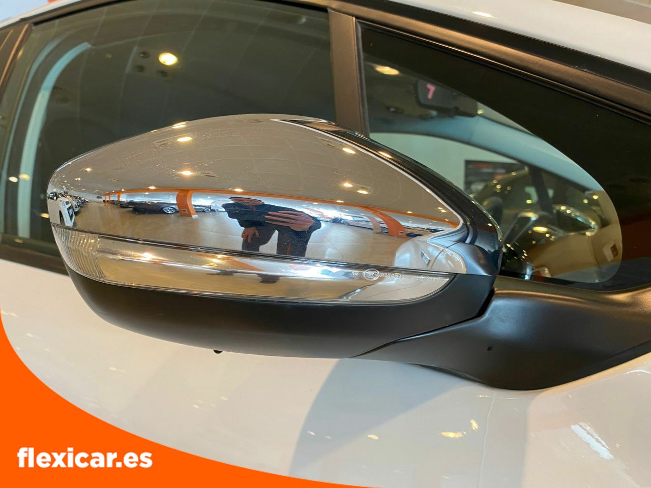 Foto Peugeot 208 32