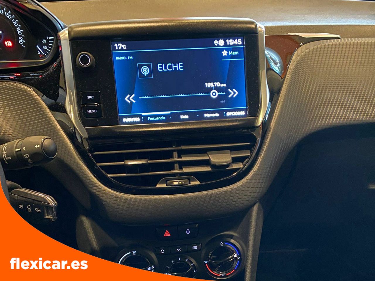 Foto Peugeot 208 17