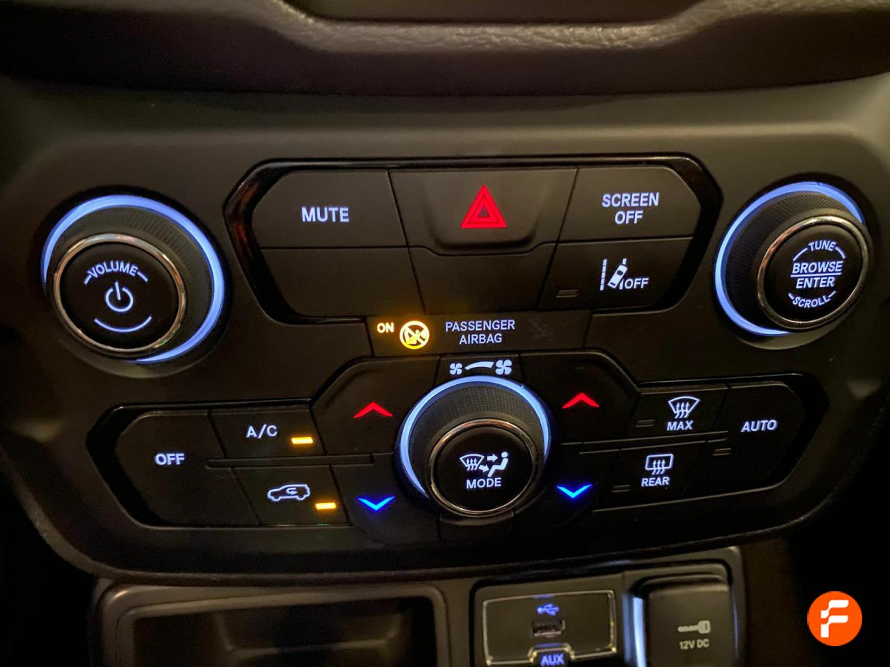 Foto Jeep Renegade 17