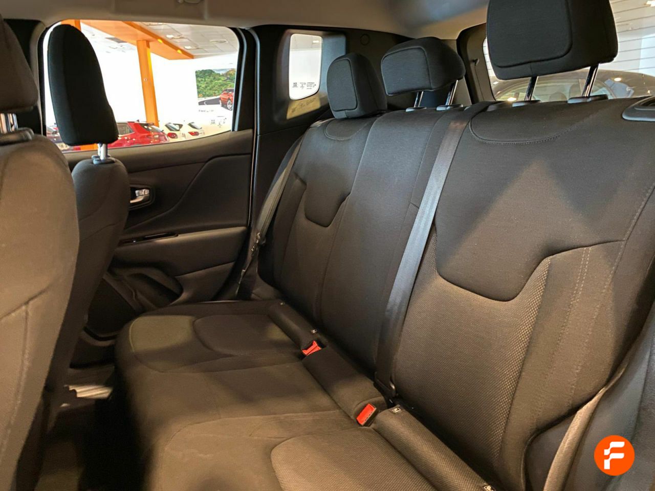 Foto Jeep Renegade 24