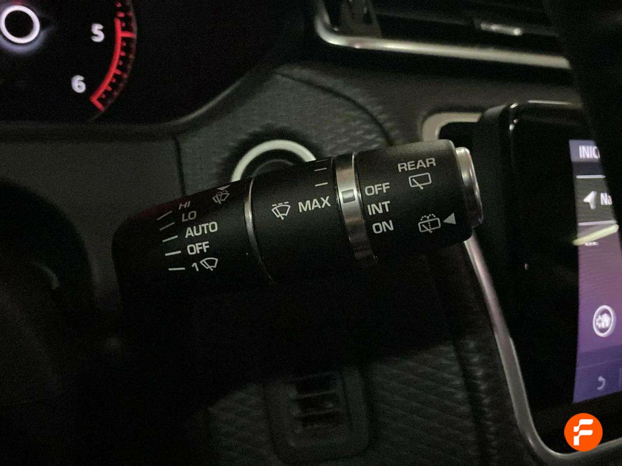Foto Land-Rover Range Rover Velar 18