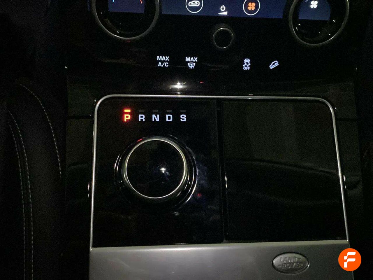Foto Land-Rover Range Rover Velar 26