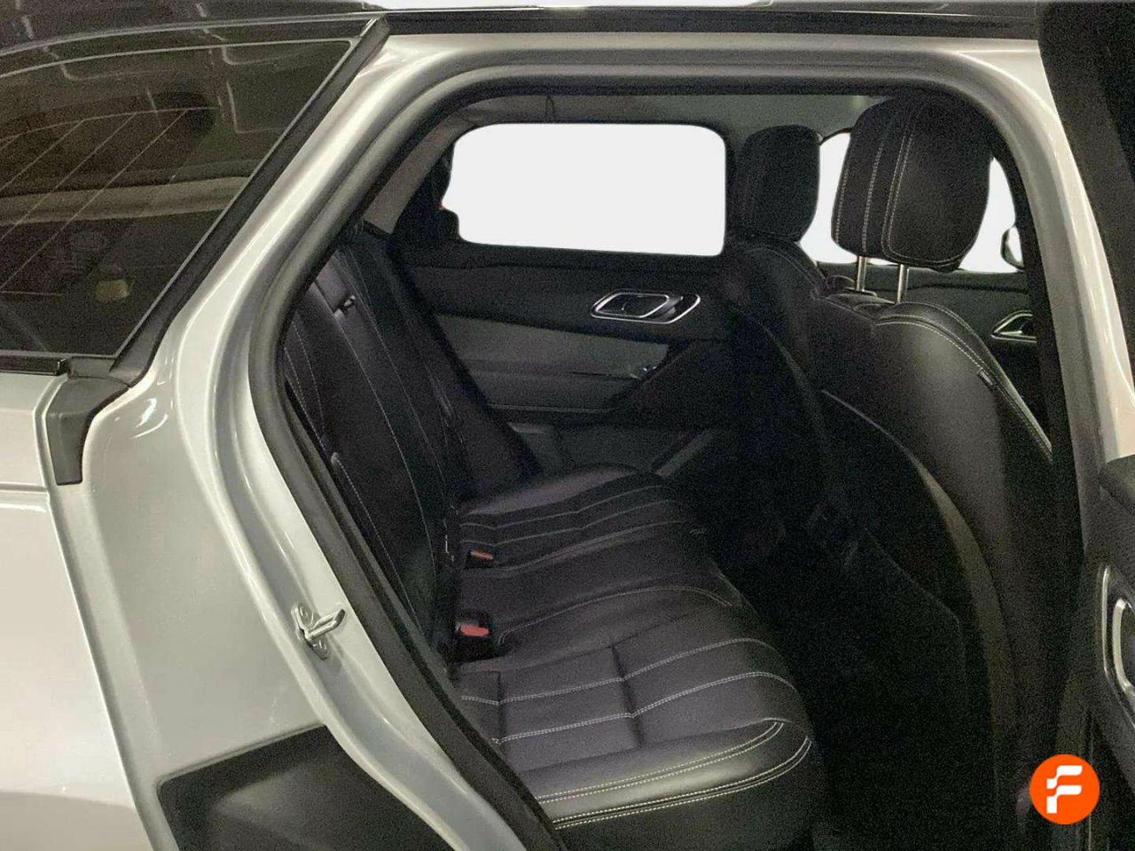Foto Land-Rover Range Rover Velar 27