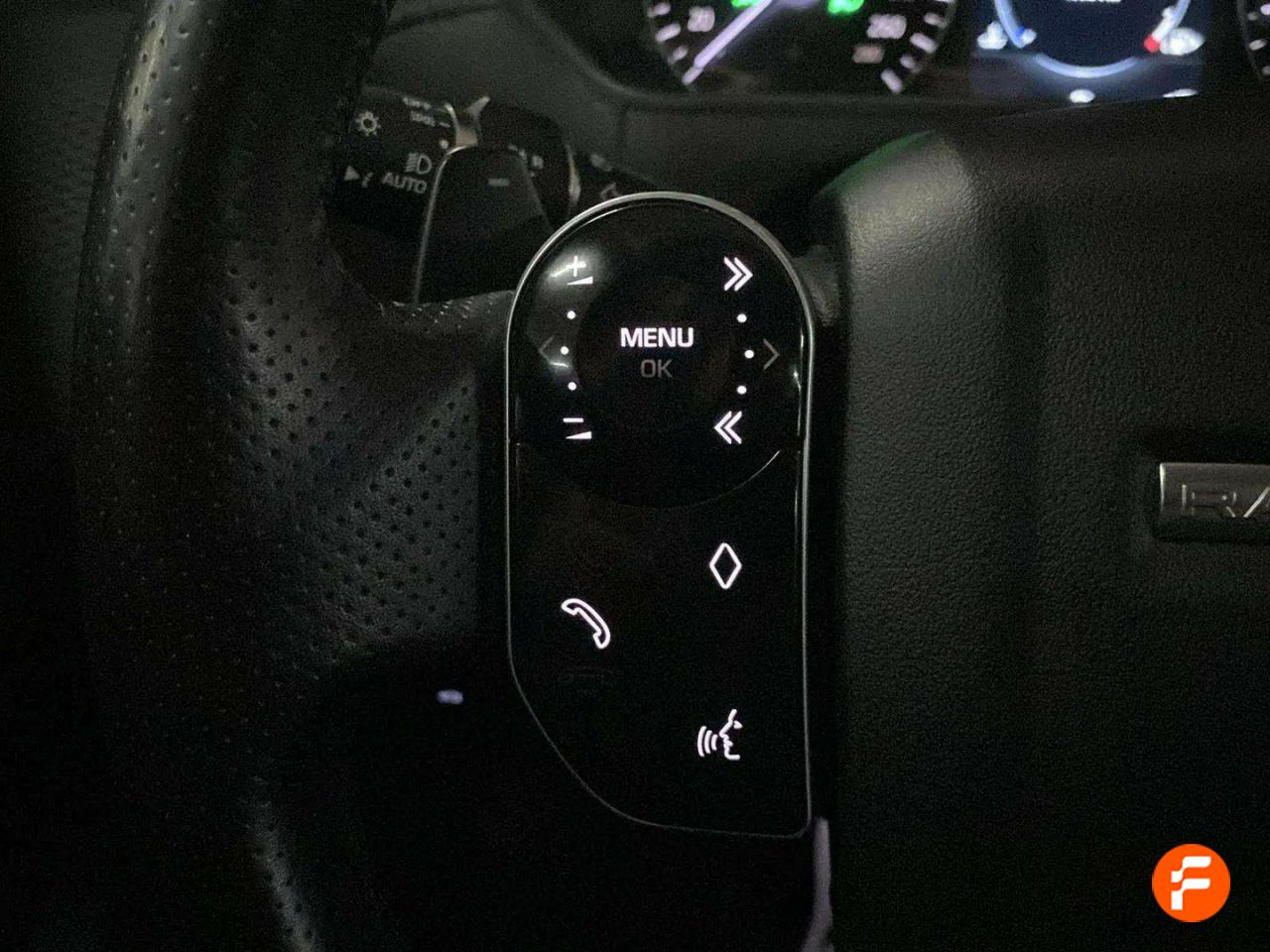 Foto Land-Rover Range Rover Velar 17