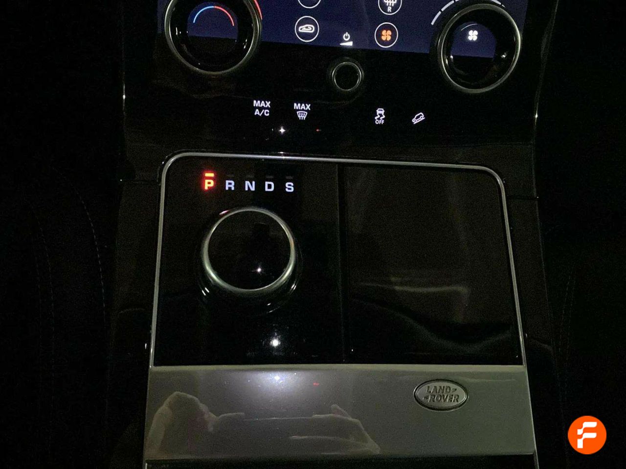 Foto Land-Rover Range Rover Velar 26