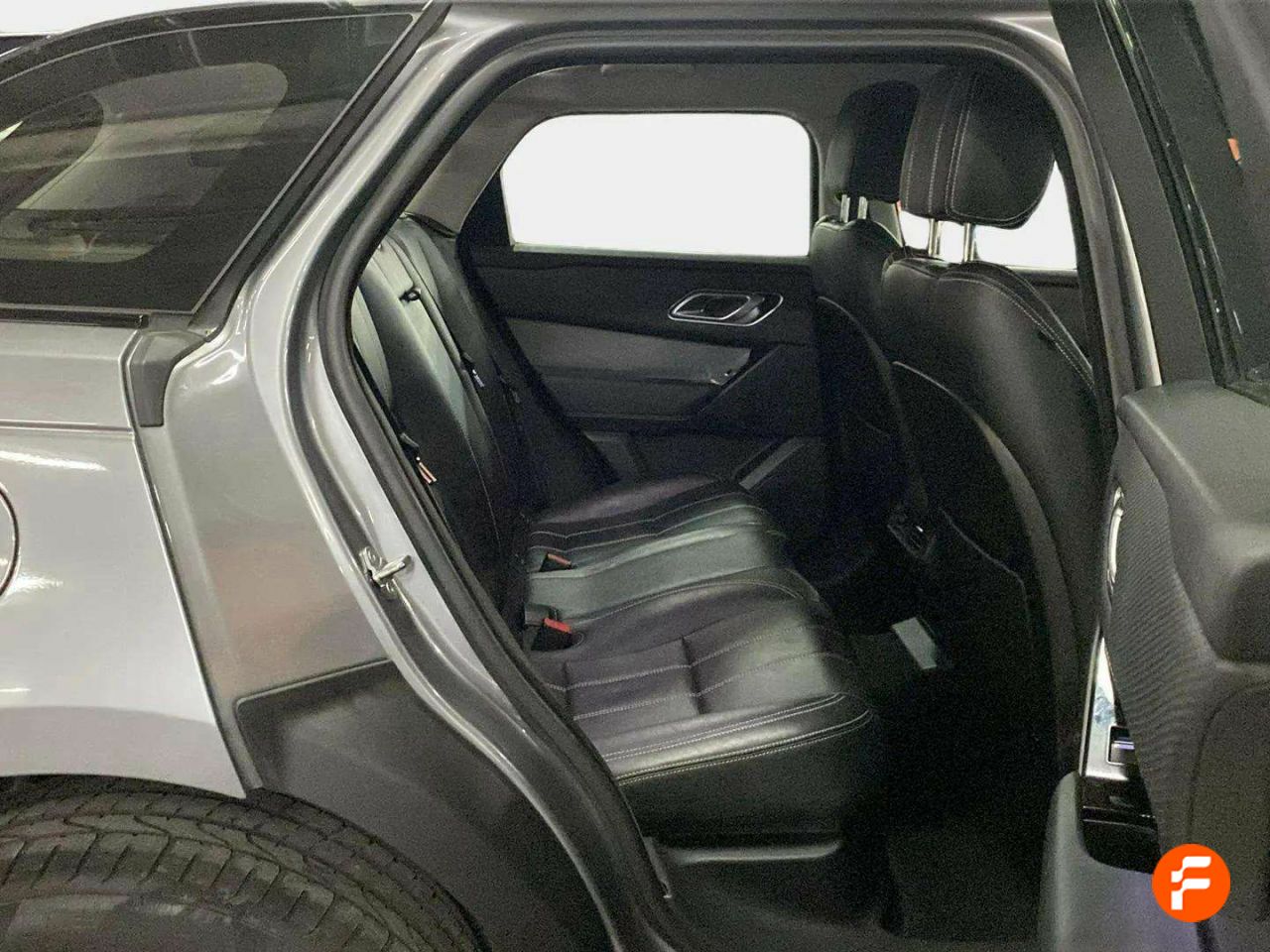 Foto Land-Rover Range Rover Velar 27