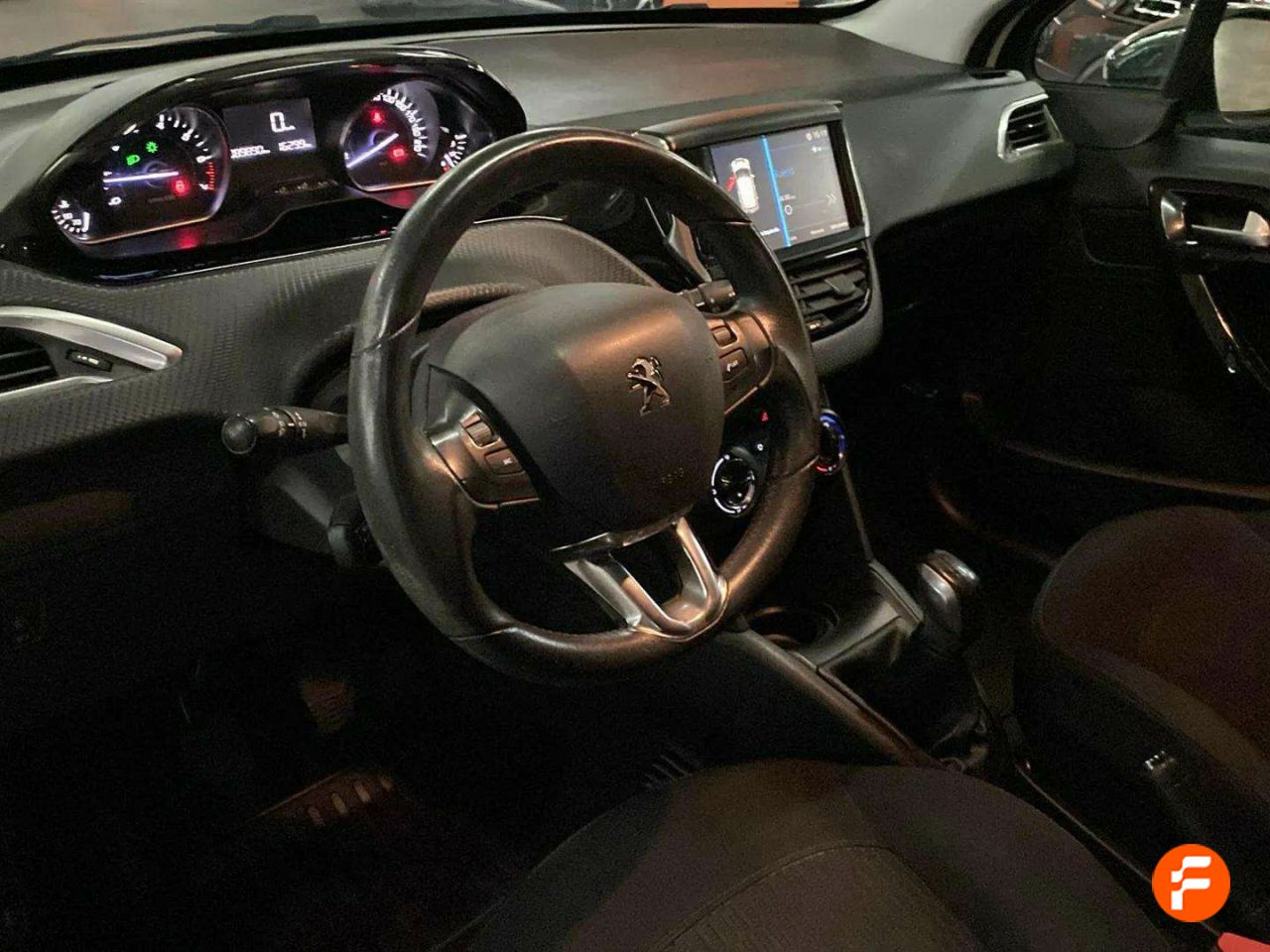 Foto Peugeot 208 11