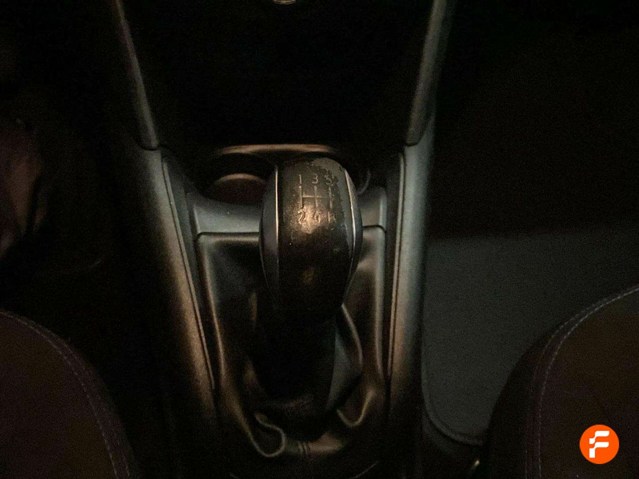 Foto Peugeot 208 23