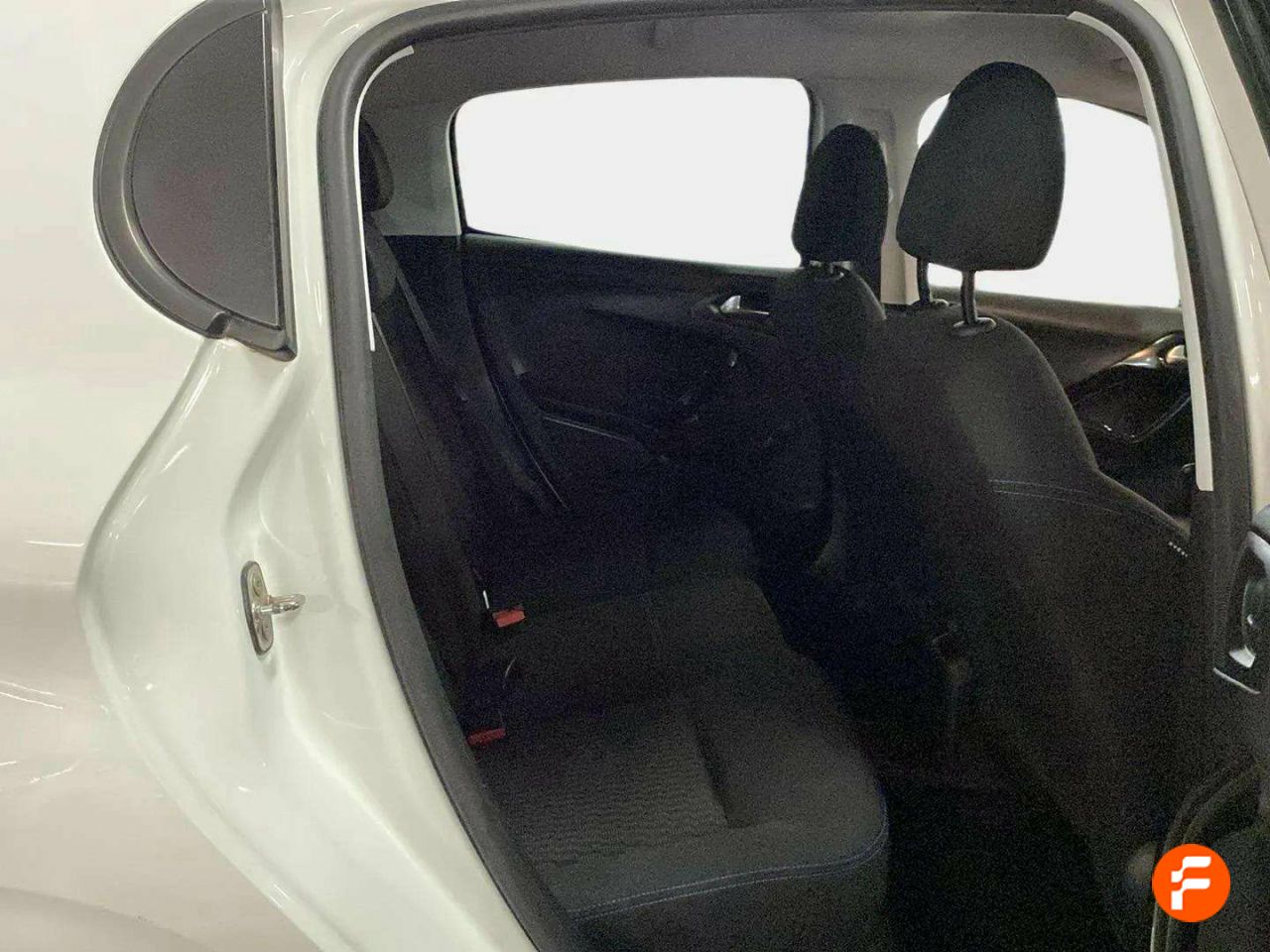 Foto Peugeot 208 24