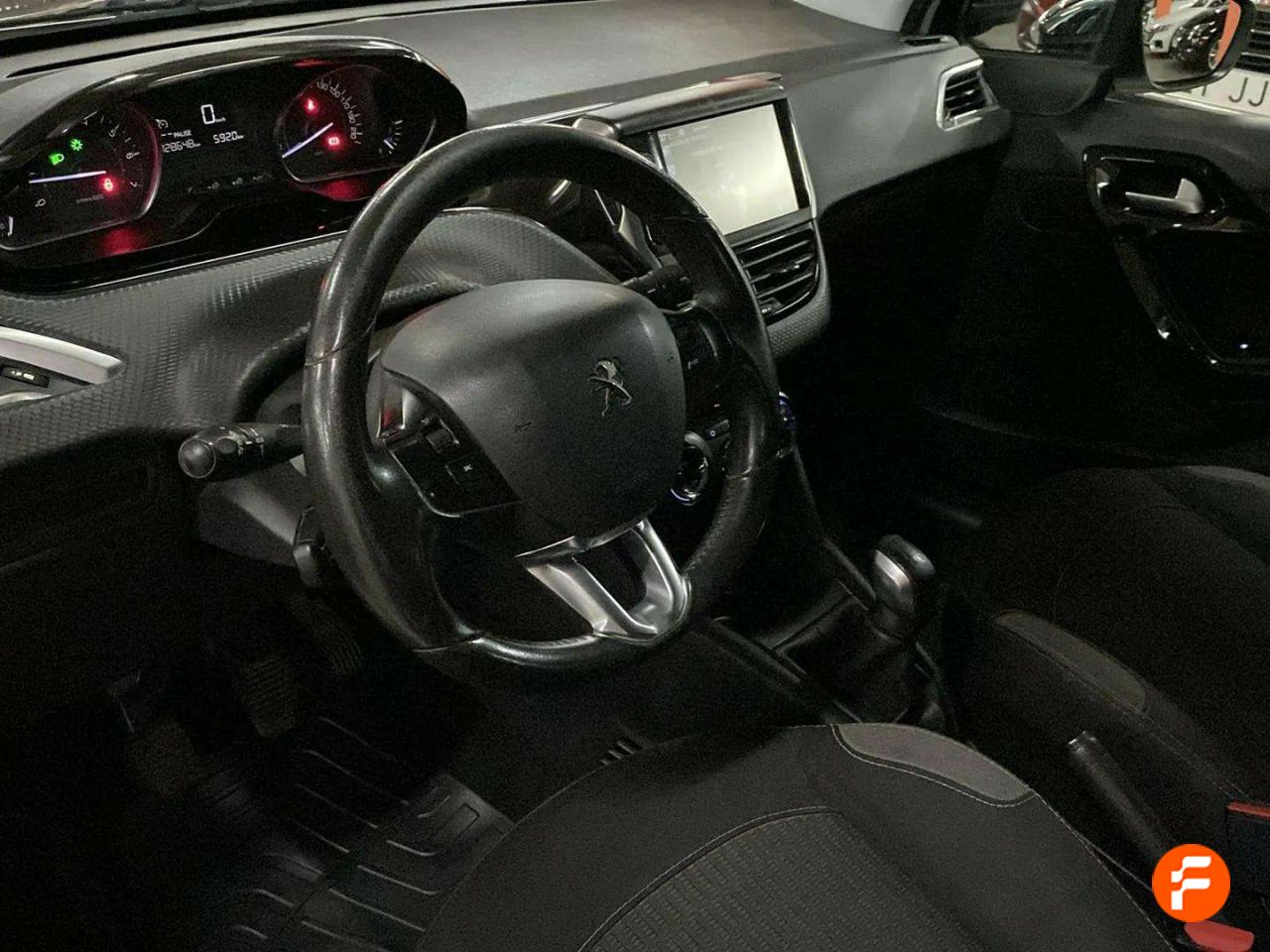Foto Peugeot 208 11