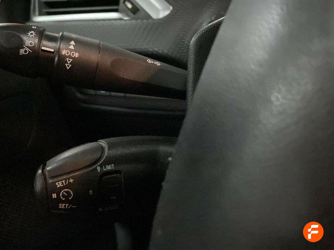 Foto Peugeot 208 16