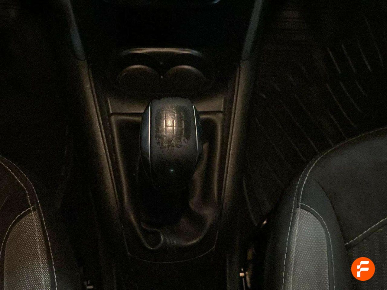 Foto Peugeot 208 23