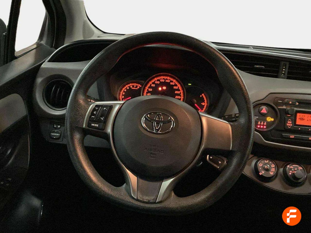 Foto Toyota Yaris 14
