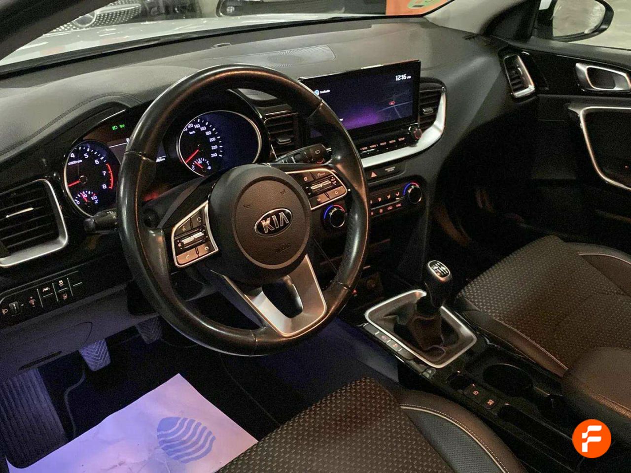 Foto Kia XCeed 11