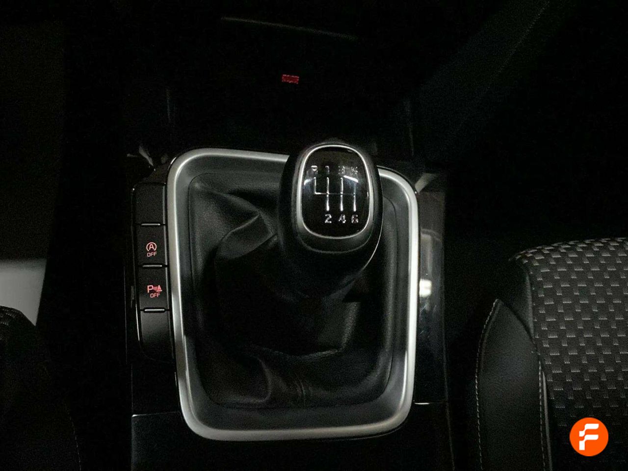 Foto Kia XCeed 27