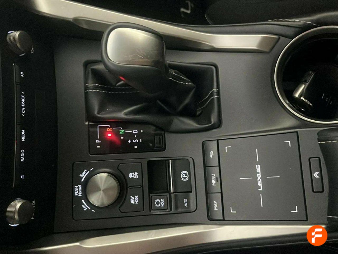 Foto Lexus NX 18