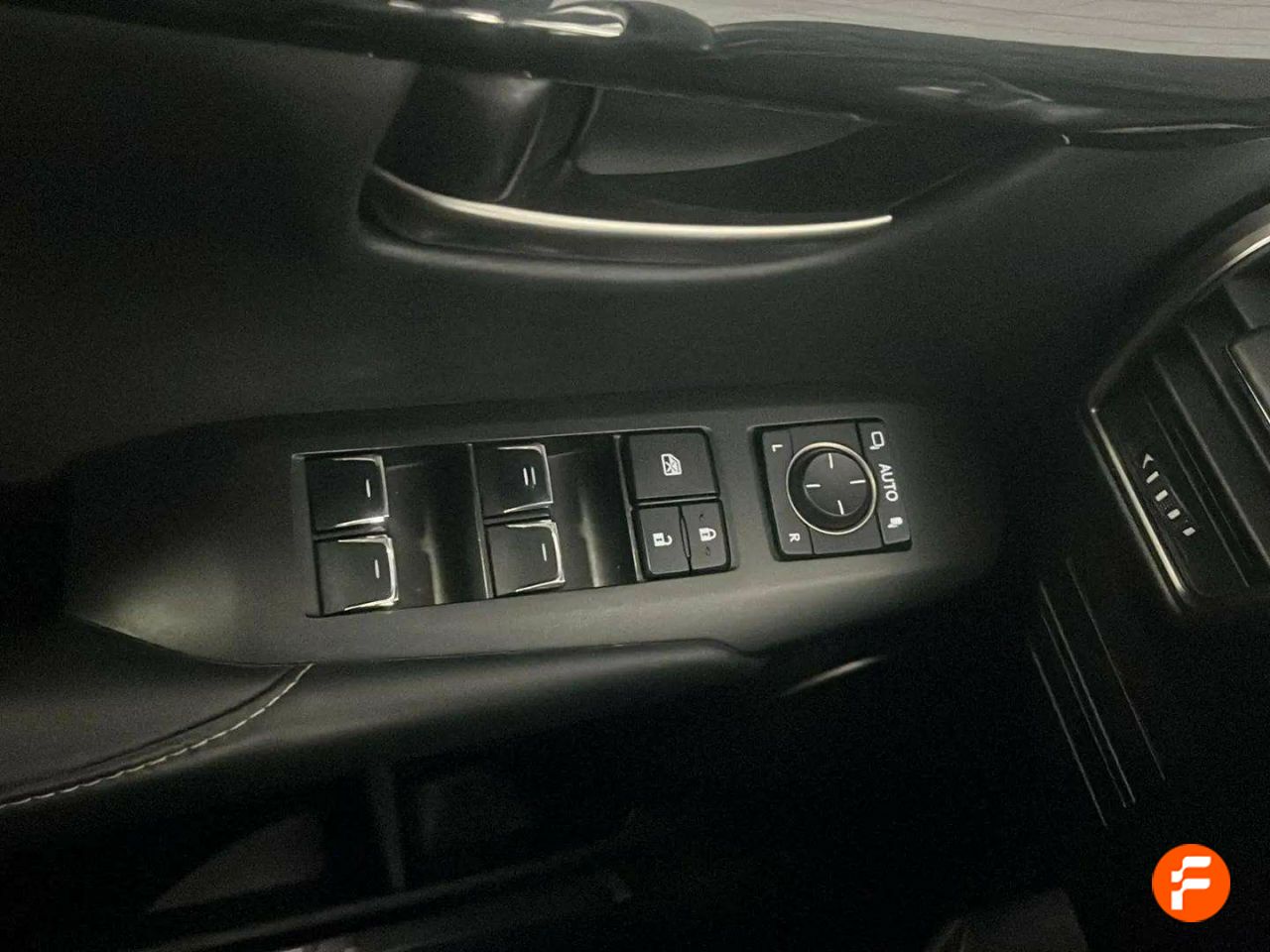 Foto Lexus NX 19