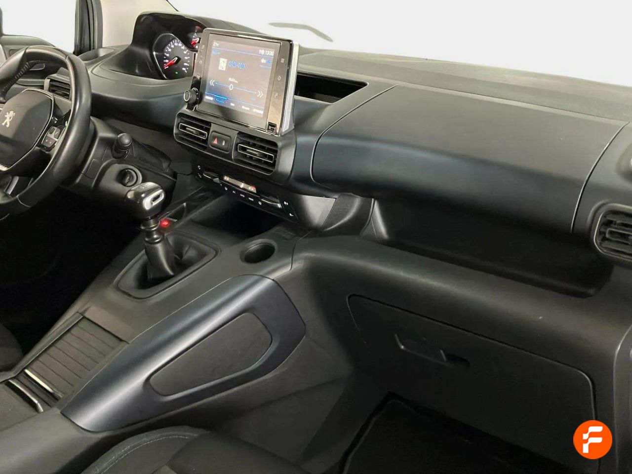 Foto Peugeot Rifter 10