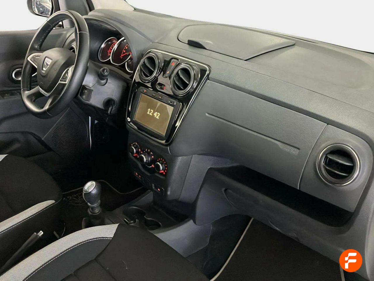 Foto Dacia Lodgy 10