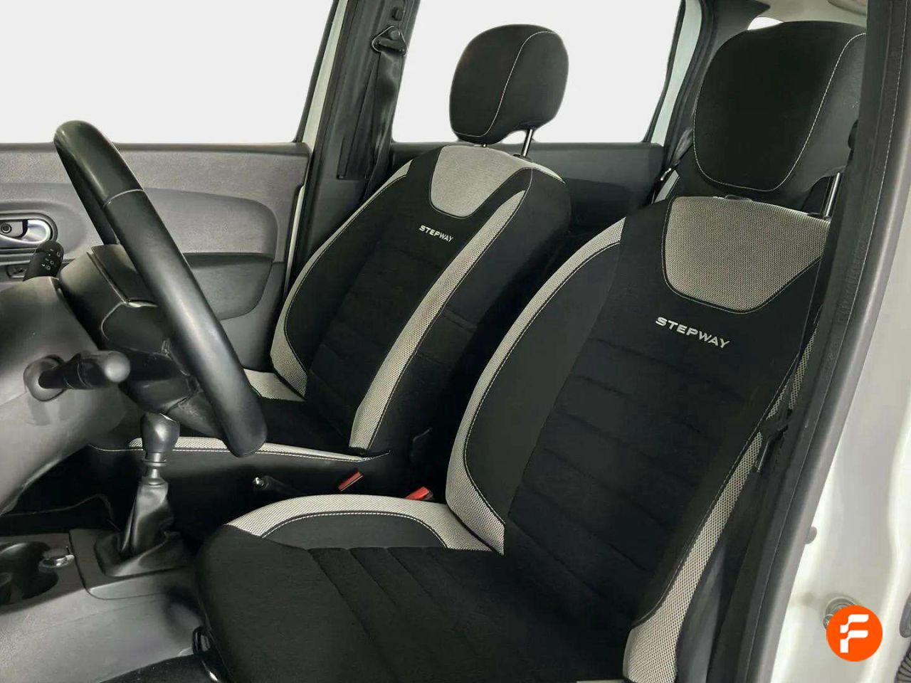 Foto Dacia Lodgy 21