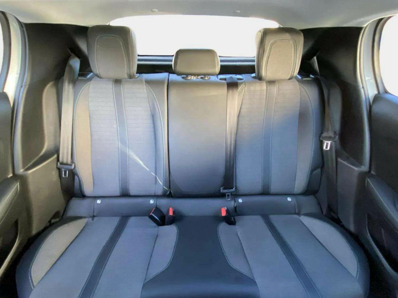 Foto Peugeot 208 18