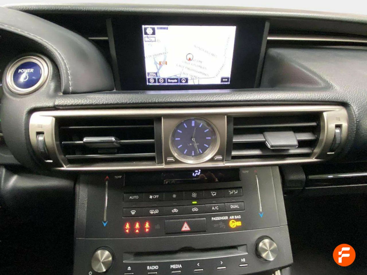 Foto Lexus IS 12