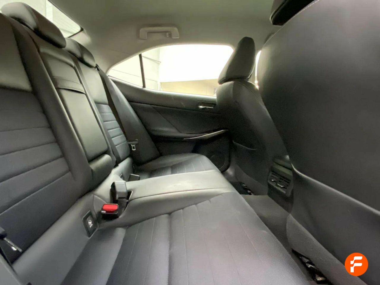 Foto Lexus IS 23