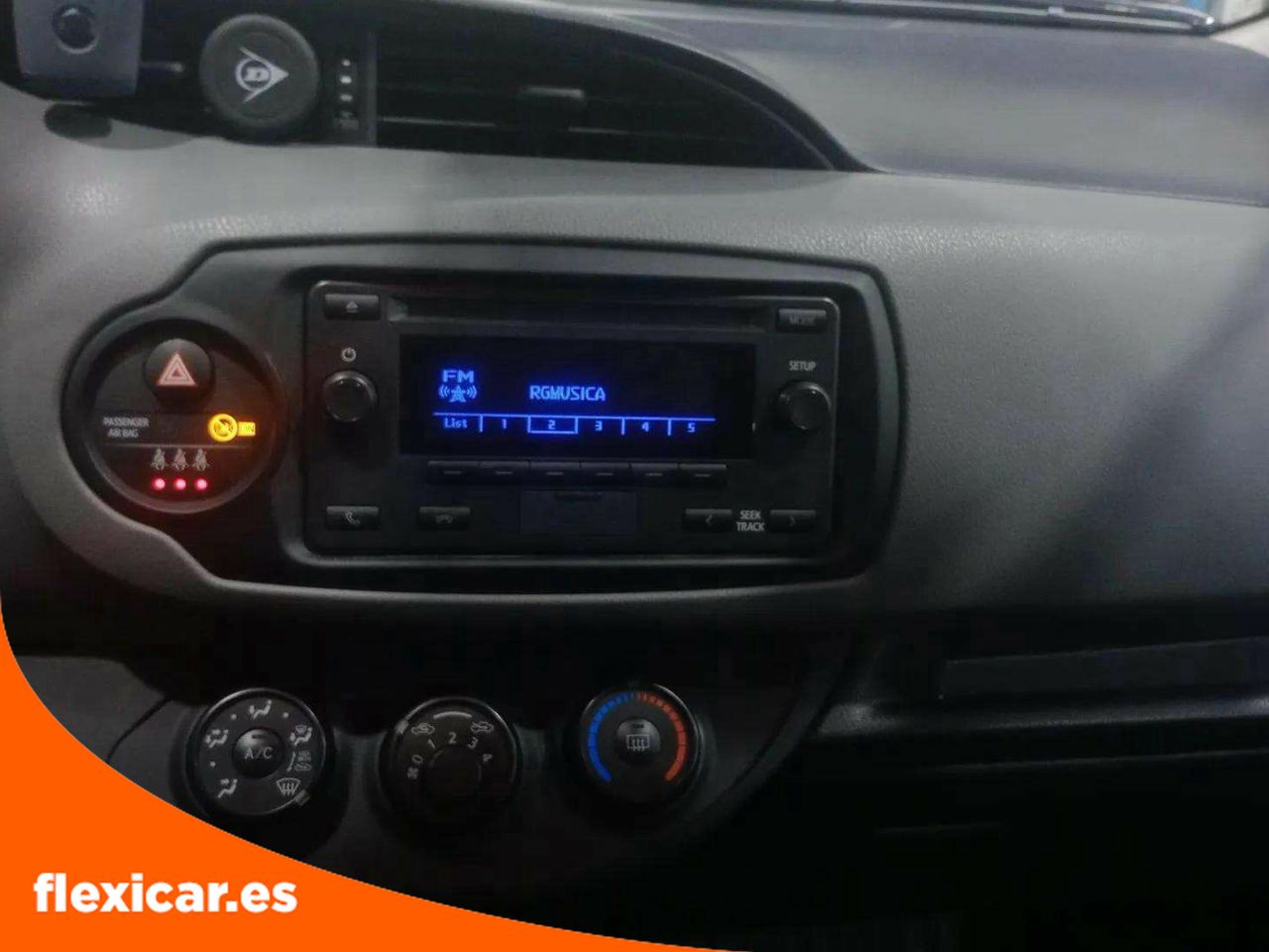 Foto Toyota Yaris 8