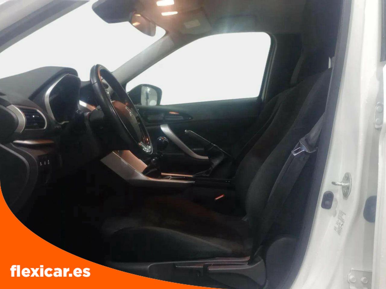 Foto Mitsubishi Eclipse Cross 12