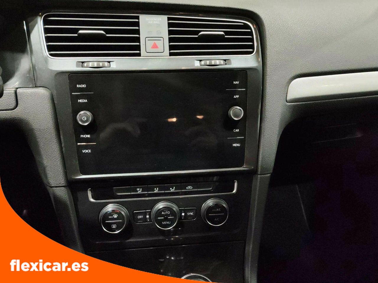 Foto Volkswagen Golf 8
