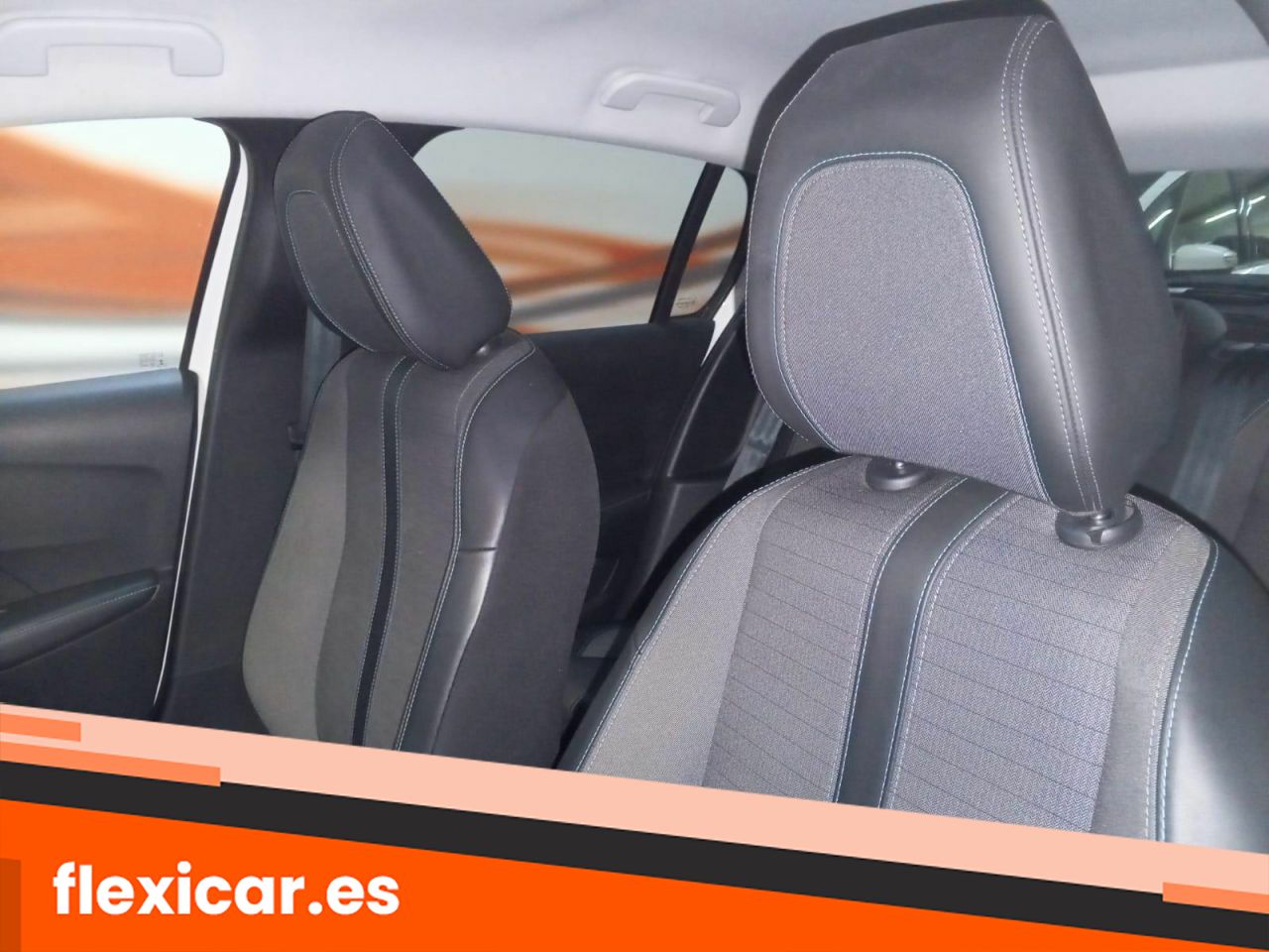 Foto Peugeot 208 7