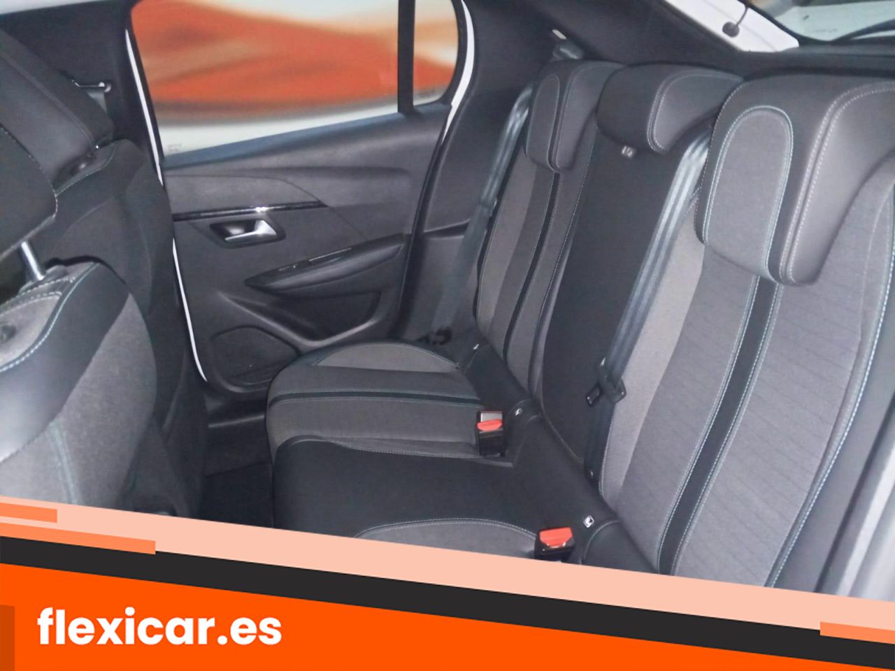 Foto Peugeot 208 8