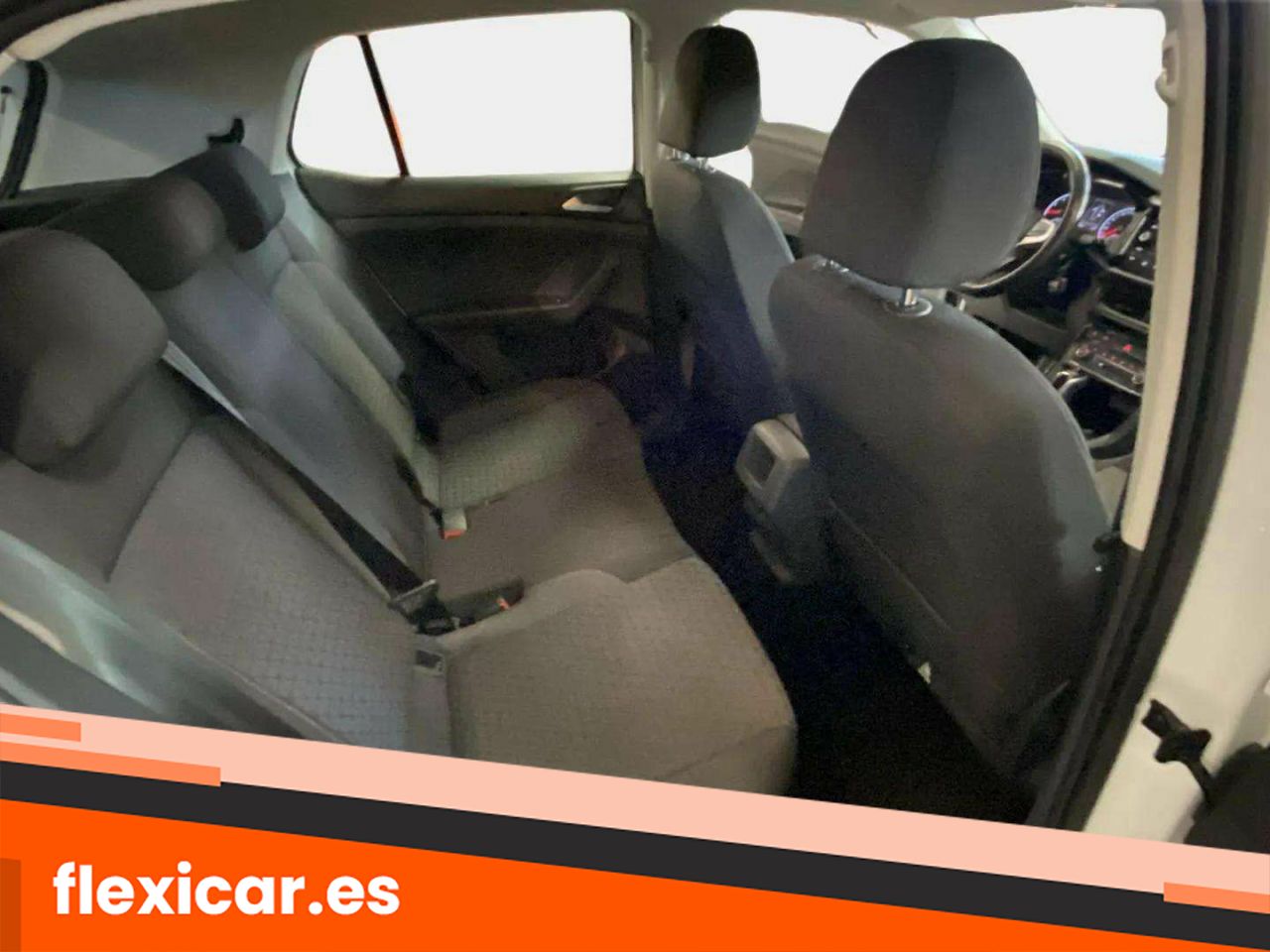 Foto Volkswagen T-Cross 16