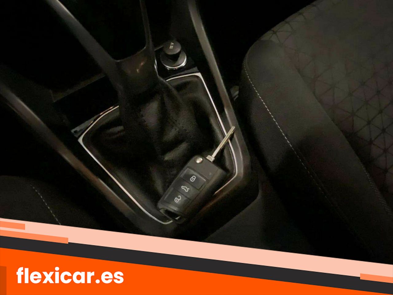 Foto Volkswagen T-Cross 19
